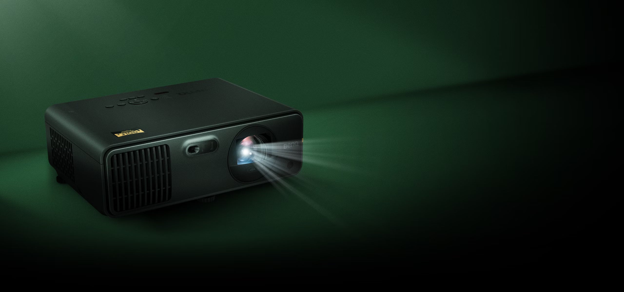 Golf Simulator Projector Guide: How to Choose the Right Projector for Your Setup (2026)